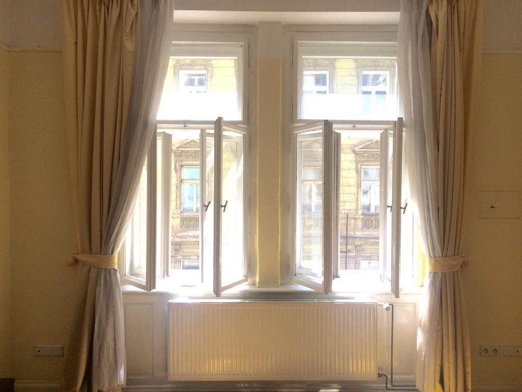 Historic Centre-Spacious Apartment Praha Bagian luar foto