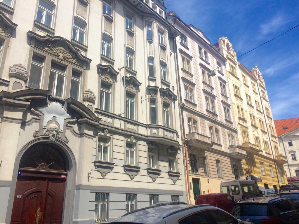 Historic Centre-Spacious Apartment Praha Bagian luar foto