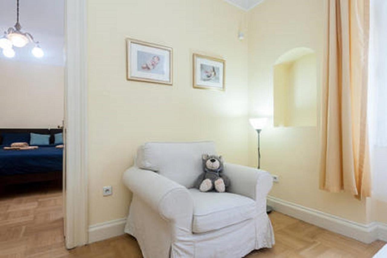 Historic Centre-Spacious Apartment Praha Bagian luar foto